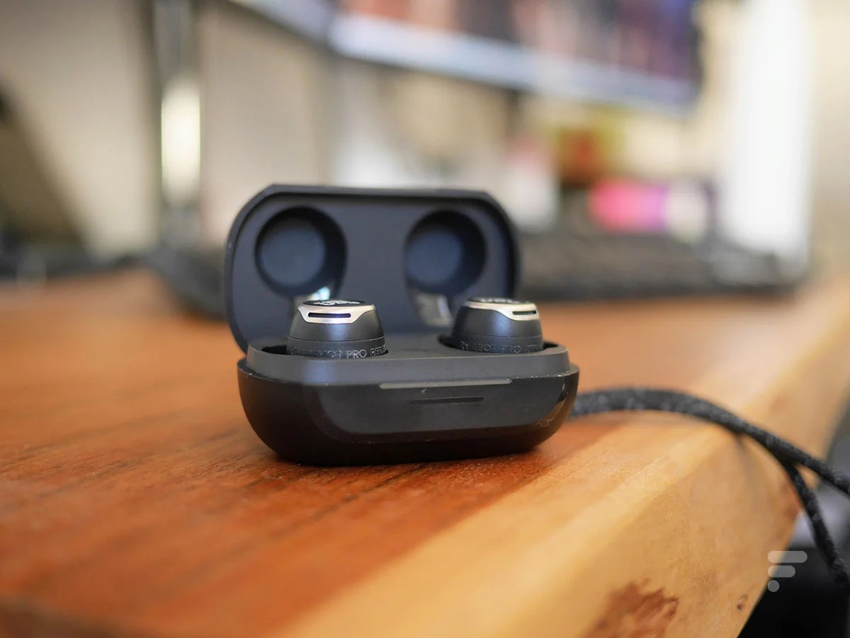 Le boîtier des JBL Reflect Flow Pro