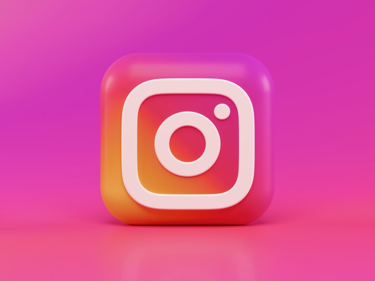 3D Instagram logo