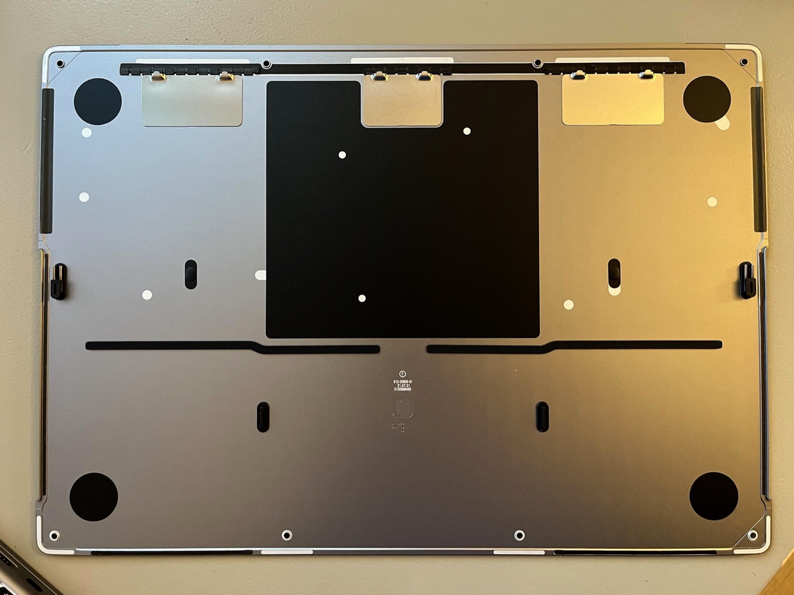 MacBook Pro 14 Teardown-2