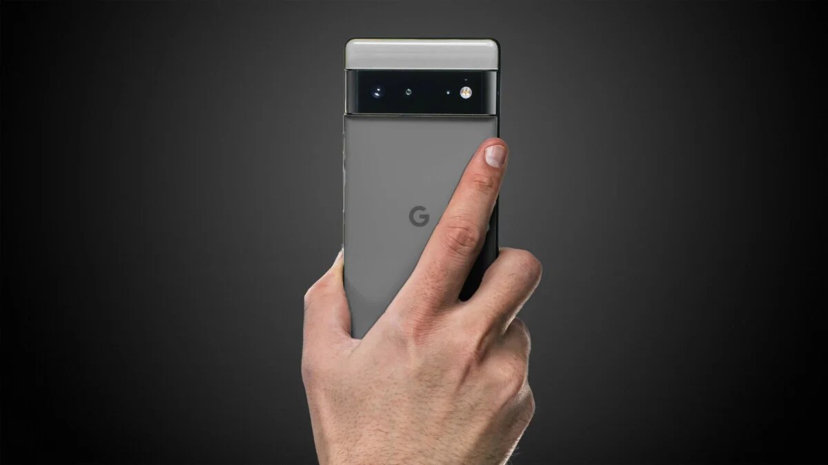 Google Pixel 6 Pro in hand