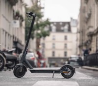 La Xiaomi Mi Scooter 3 ne change pas trop des anciens modèles // Source : Anthony Wonner - Frandroid