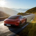 Pourquoi Porsche suspend la production de sa Taycan électrique