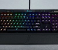 Le clavier mécanique Corsair K70 RGB MK.2 (Cherry MX Blue) // Source : Amazon.