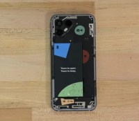Le Fairphone 4 a, entre autres, une batterie amovible // Source : iFixit