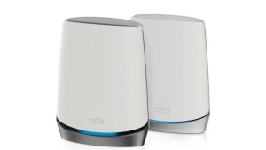 Netgear annonce un nouveau routeur Orbi compatible Wi-Fi 6 et 5G, il répond au doux nom de NBK752