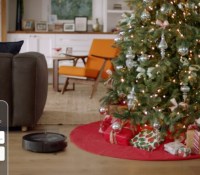 L'aspirateur robot Roomba j7 d'iRobot sait reconnaître un sapin de Noël // Source : iRobot