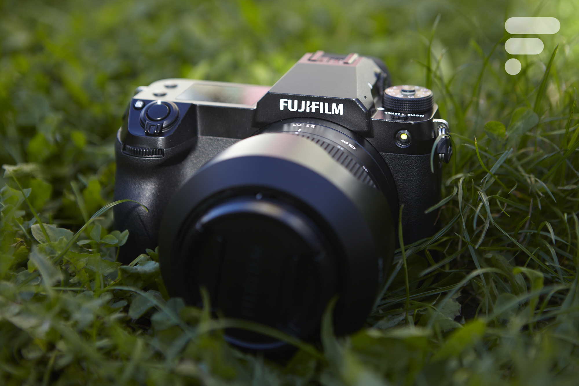 La poignée du Fujifilm GFX 50s II
