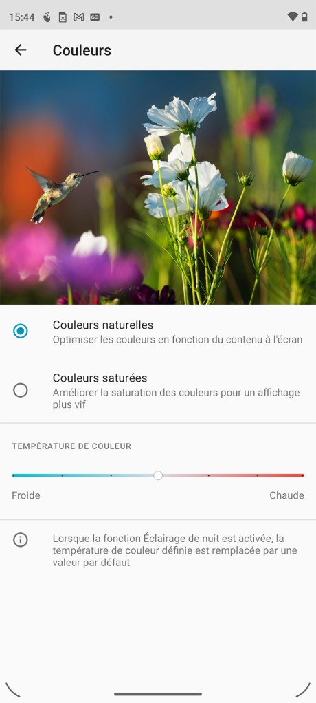 Il est possible de choisir parmi deux profils et de jouer sur la température des couleurs // Source : Frandroid / Yazid Amer