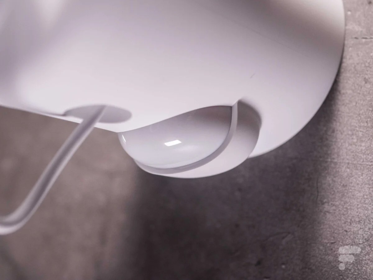 Google Nest Cam avec projecteur