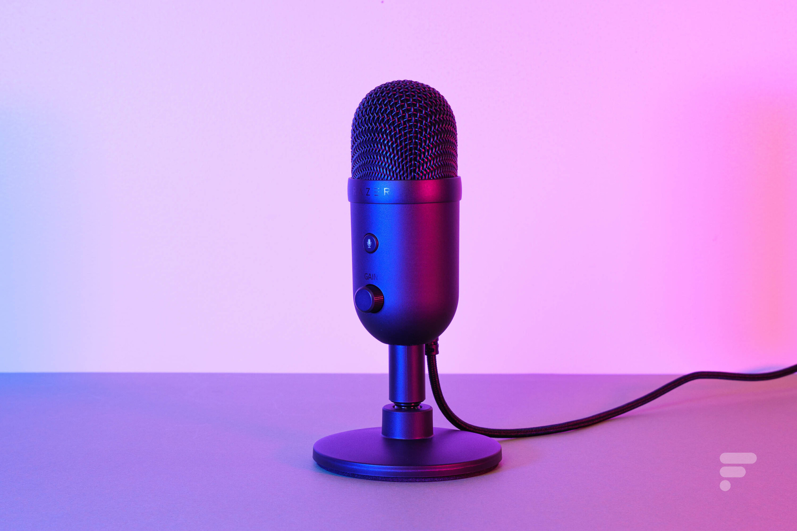 Razer Seiren V2 X