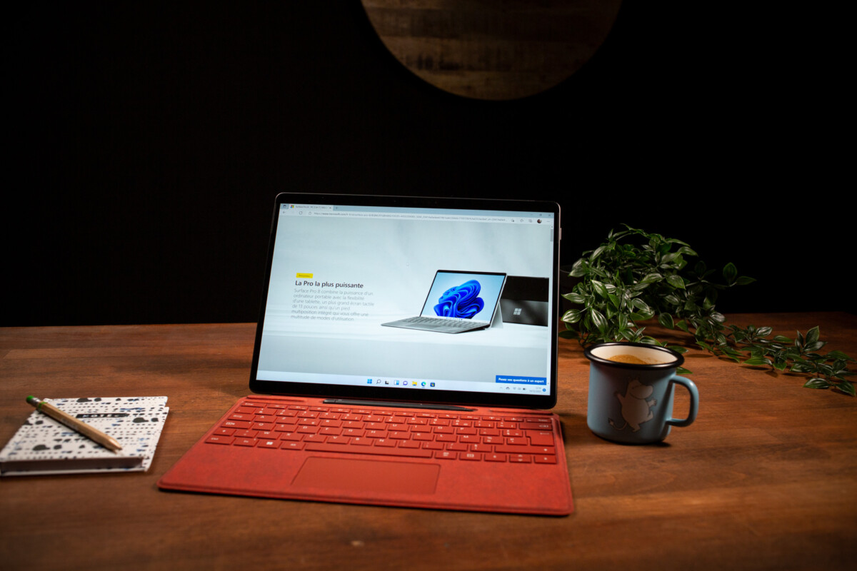 Microsoft Surface Pro 8: la risorsa della produttività e dell'attuazione della promozione