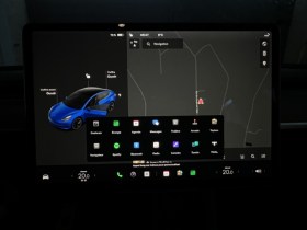 La mise à jour Tesla de Noël est arrivée chez nous : nouvelle interface, Sonic et une vidéo du Light Show