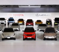 L'ensemble des concept-cars électriques présentés par Toyota et Lexus en 2021, avec la citadine en premier plan
