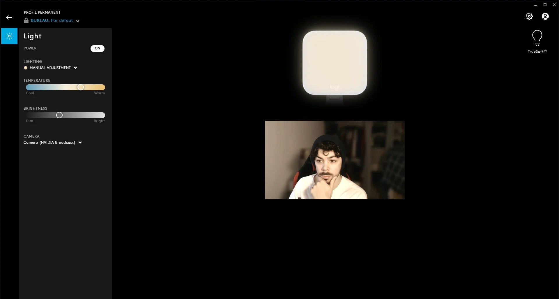 Avec la Litra Glow, l'image de la webcam est parfaitement régler // Source : FRANDROID - Anthony WONNER