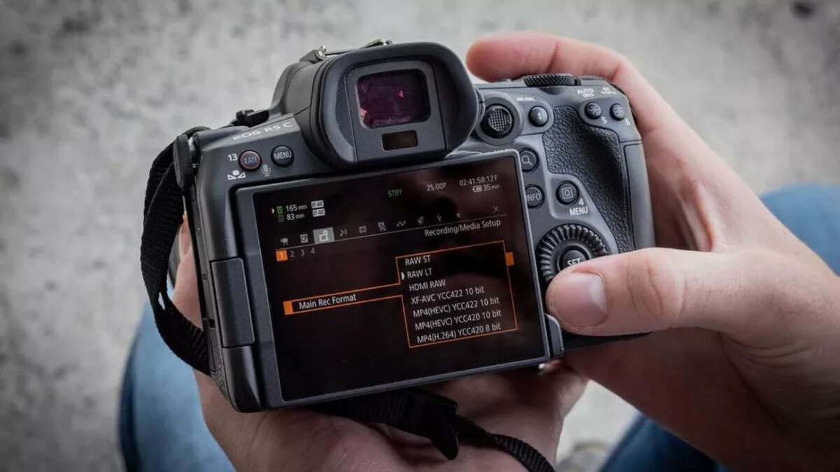 Le Canon EOS R5 C