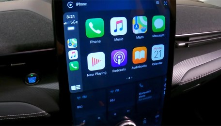 Ford-Mustang-Mach-E-apple-carplay