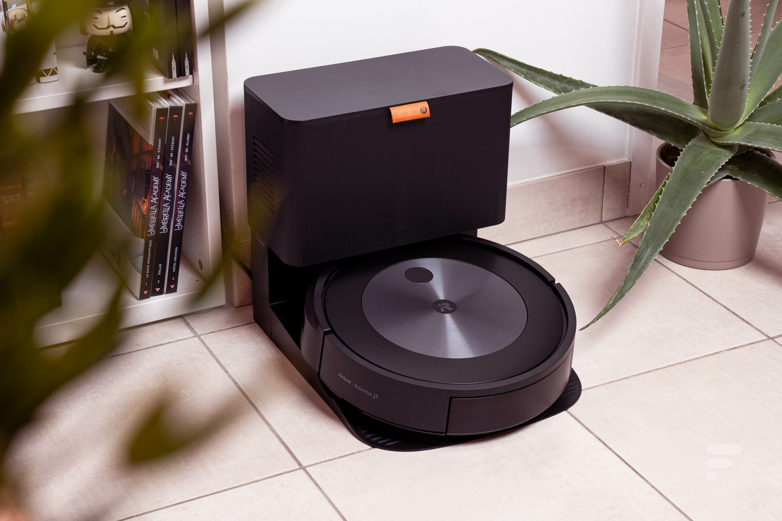 iRobot Roomba j7+