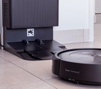 L'aspirateur iRobot Roomba j7+ // Source : Edouard Patout pour Frandroid