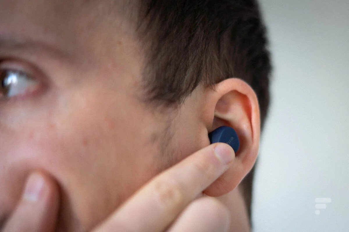 Les Jabra Elite 4 Active sont dotés de boutons physiques sous le revêtementa