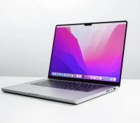 Un MacBook Pro sous macOS Monterey // Source : Unsplash - Jeremy Bezanger