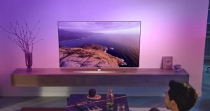 TV Philips OLED807 : un nouveau fleuron pour le cinéma et les joueurs