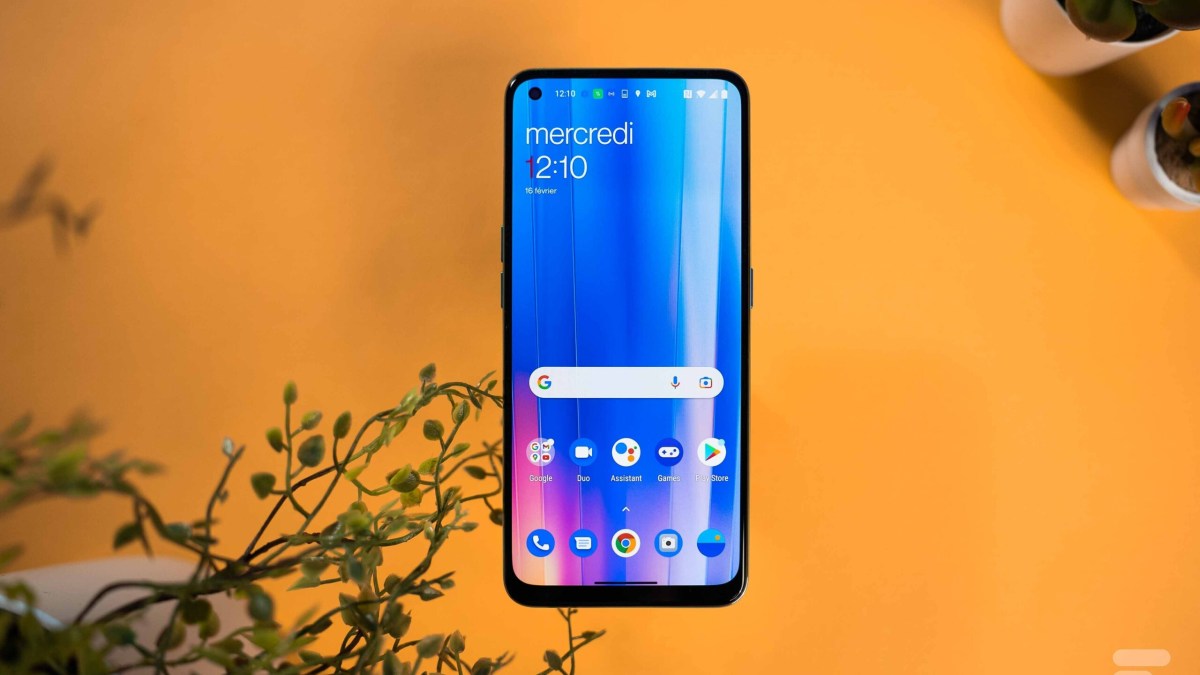 Le OnePlus Nord CE 2 vu de face