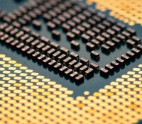Intel serait en passe de racheter le fabricant de puces israélien Tower Semiconductor pour 6 milliards de dollars // Source : Ryan - Unsplash