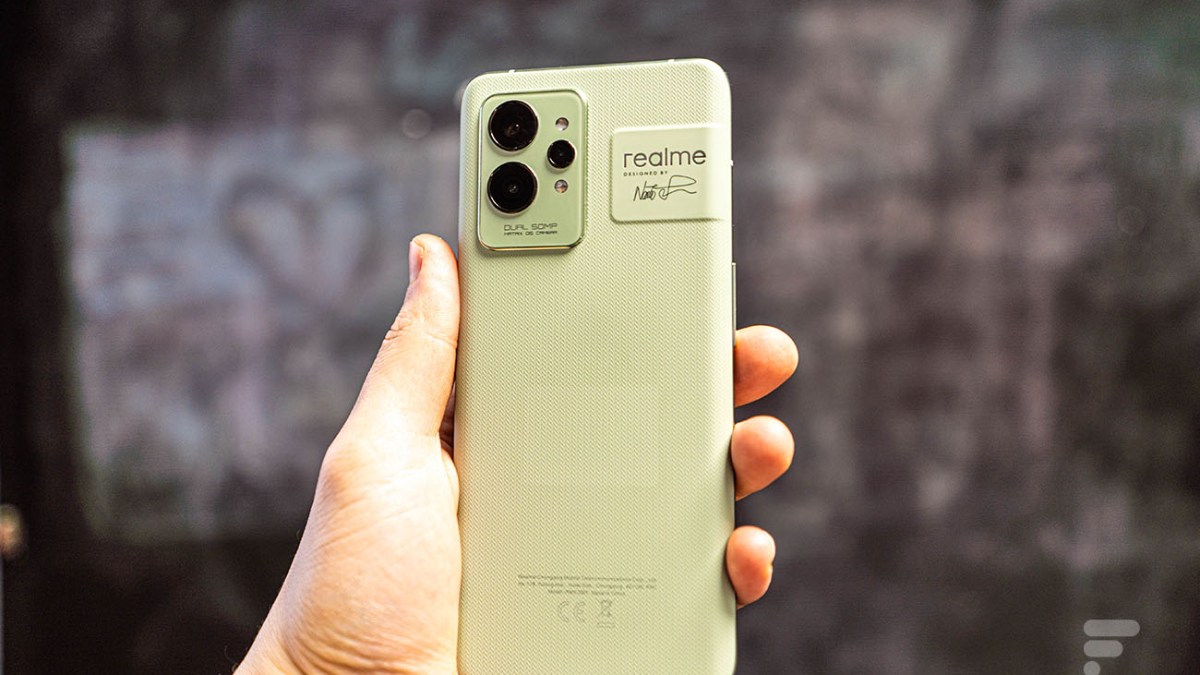 Le dos du Realme GT 2 Pro