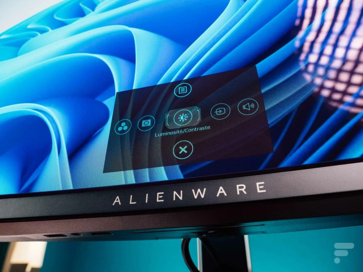 Alienware AW3423DW QD-OLED 2022 (14)
