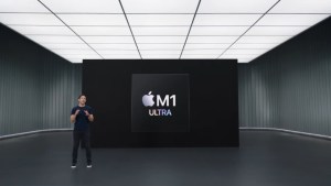 Apple M1 Ultra annoncée : tous les chiffres de la nouvelle puce « surpuissante » qui combine deux Apple M1 Max