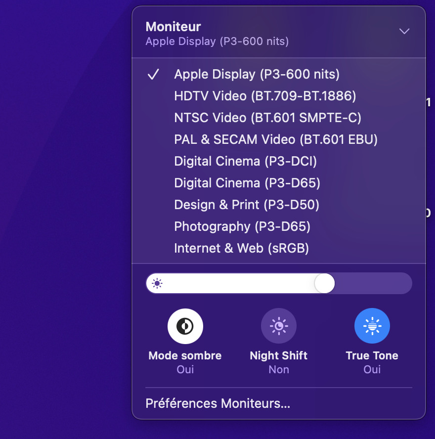 Connecté à un Mac, vous avez accès à des raccourcis pour les réglages du Studio Display // Source : FRANDROID