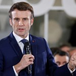 Emmanuel Macron à Poissy // Source : Ludovic Marin / AFP