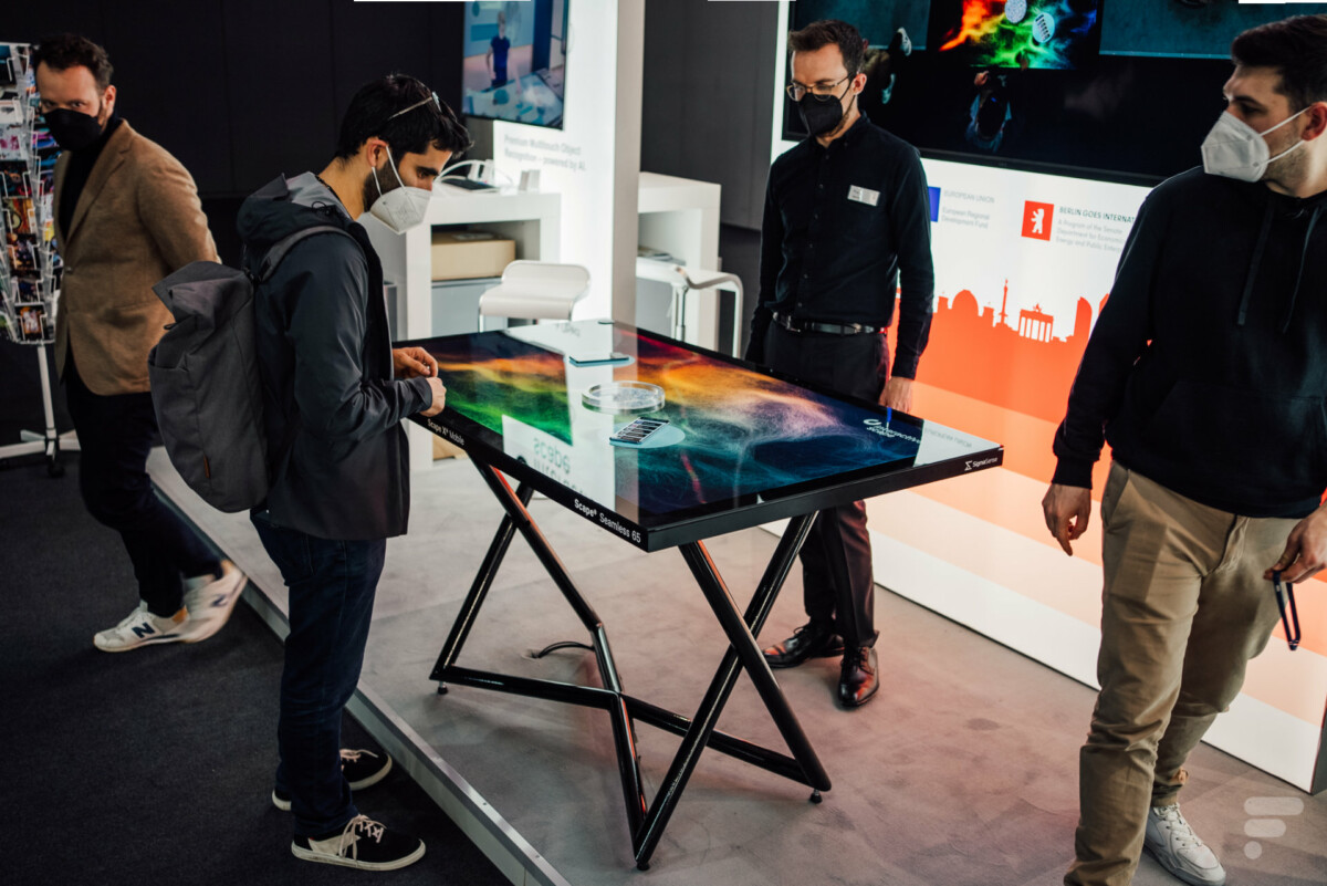Interactive Seamless table tactile c