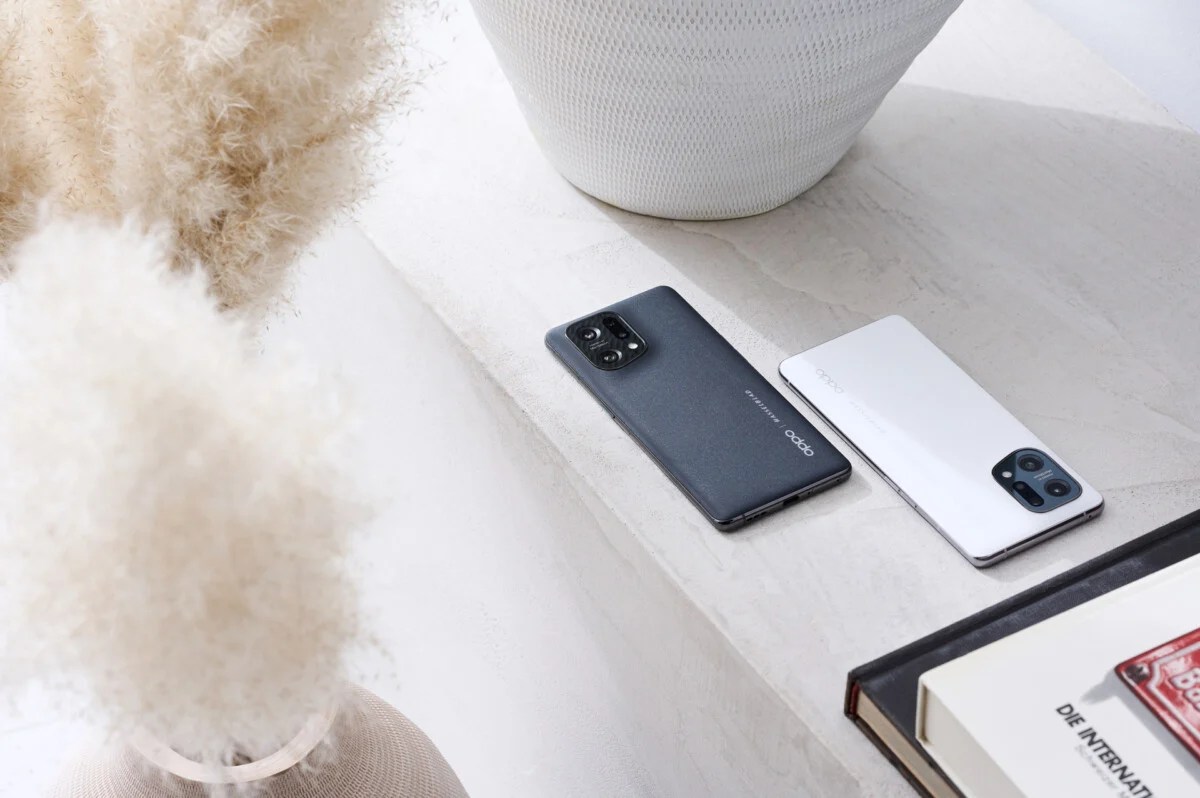 OPPO_Find_X5_lifestyle_white