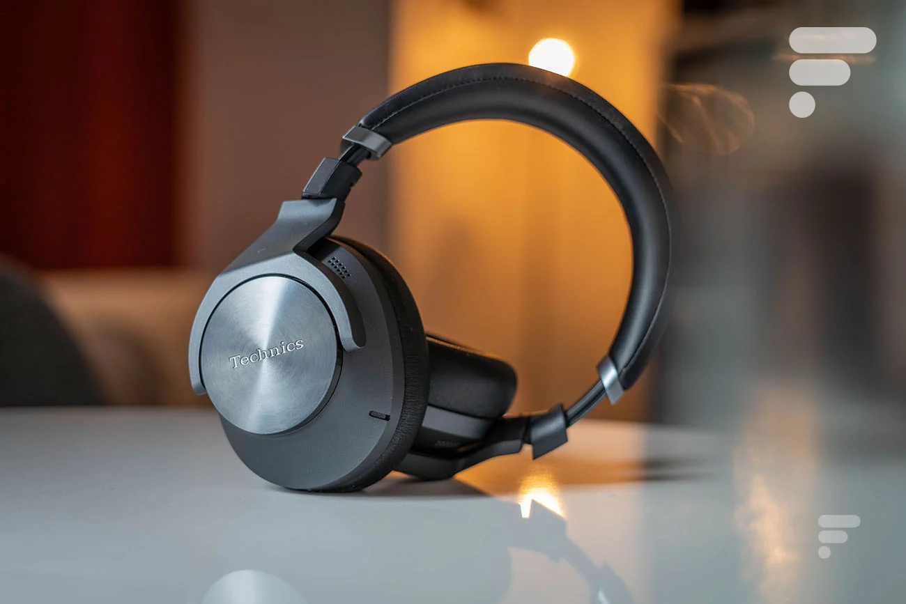 Le Technics EAH-A800 recouvre entièrement l'oreille