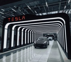 Tesla bat un record de production mais loupe son trimestre à cause du Covid