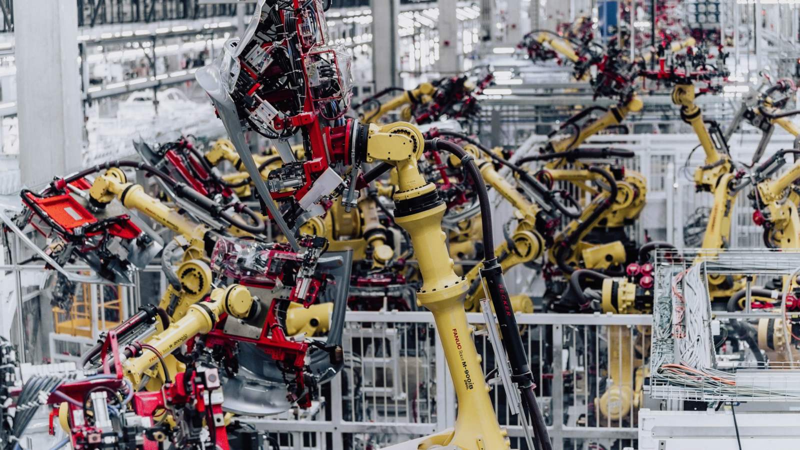 Les Tesla Model Y vont enfin bÃ©nÃ©ficier des batteries Â«Â maisonÂ Â» en Europe :...