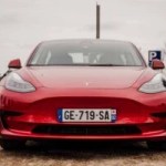 Grâce à Tesla, une voiture électrique fait son entrée dans le top 10 mondial