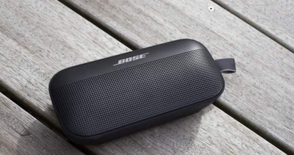 La Bose SoundLink Flex, ici dans sa première version.