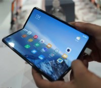 Le Xiaomi Mi Mix Fold n'a pas une charnière agréable // Source : Frandroid