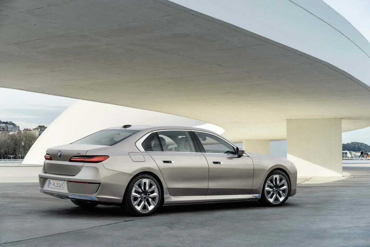 BMW i7 – 5-min