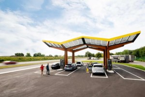 Fastned, un réseau de bornes de recharge rapide, accélère son développement sur les autoroutes françaises