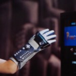 Xbox : Microsoft brevette un gant de réalité virtuelle parfait pour le futur