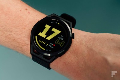 Les cadrans de la Huawei Watch GT Runner sont très axés sport. // Source : Frandroid - Anthony Wonner