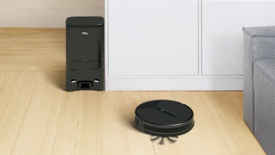 Le Sweeva 3500M aspire, lave et stérilise // Source : TCL