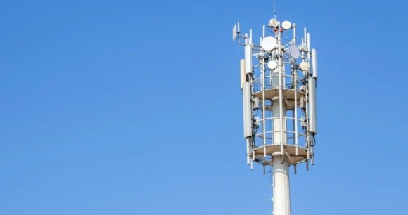 Une antenne télécom // Source : Ahmad Ardity sur Pixabay