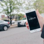 Uber veut évoluer et nous faire prendre le train, l’avion et réserver une chambre d’hôtel