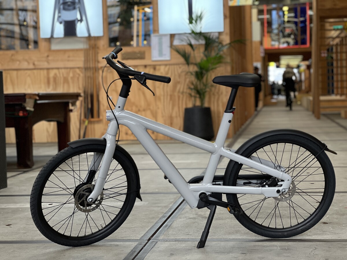 Vélos électriques VanMoof S5 et A5 : on les a essayés, entre belles promesses et frustration