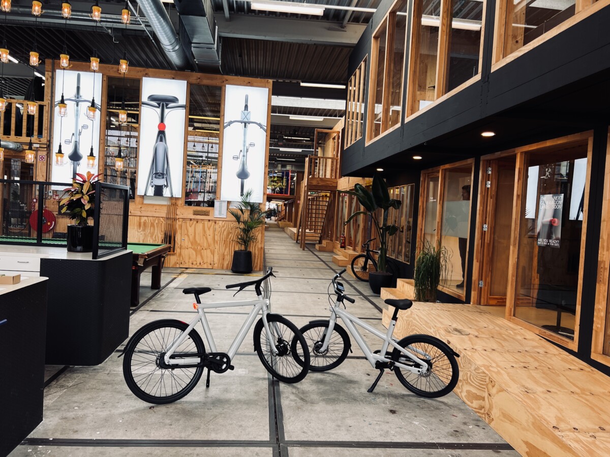 Vélos électriques VanMoof S5 et A5 : on les a essayés, entre belles promesses et frustration