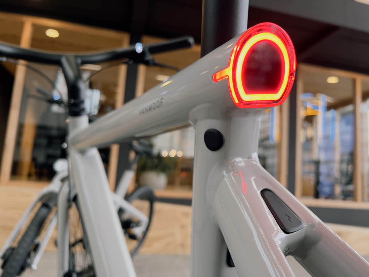 Vélos électriques VanMoof S5 et A5 : on les a essayés, entre belles promesses et frustration
